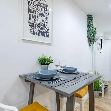 Apartment Sunlit Hideaway Budapest